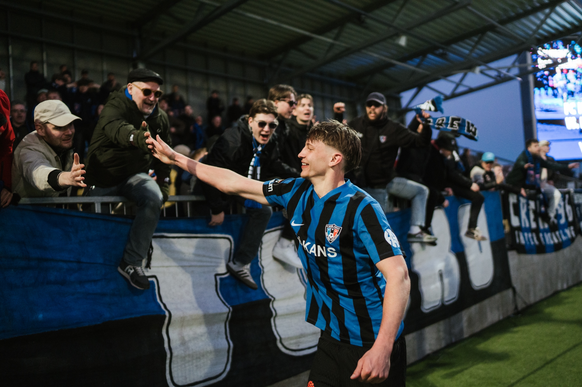 Koko perheen pelipäivä lauantaina – tutustu katsojainfoon!