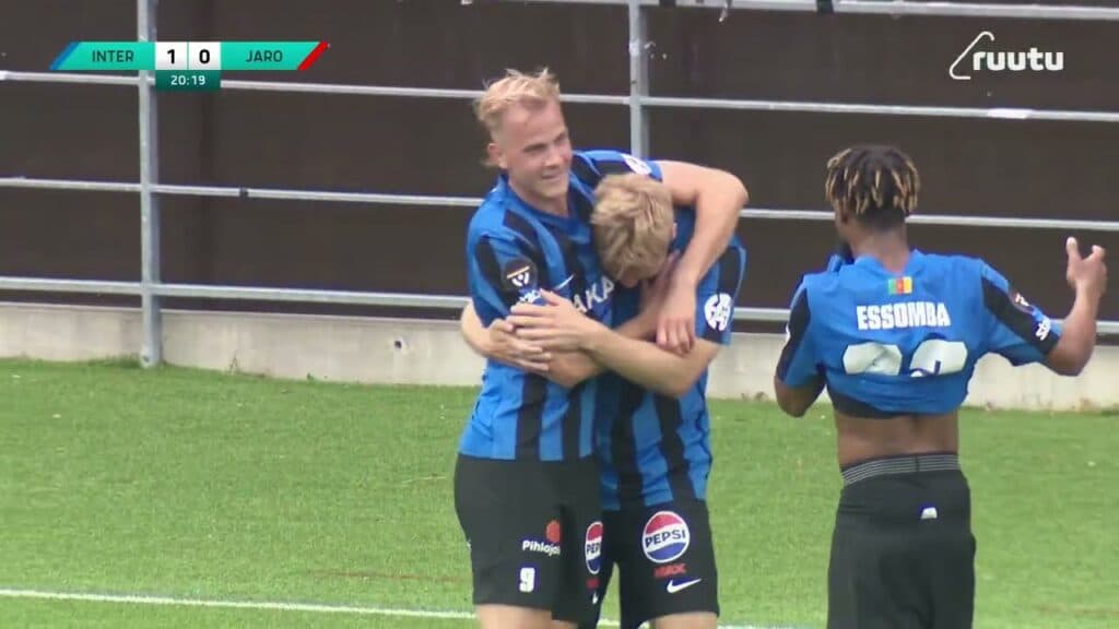 Inter säilyttää kärkipaikan näillä kolmella osumalla