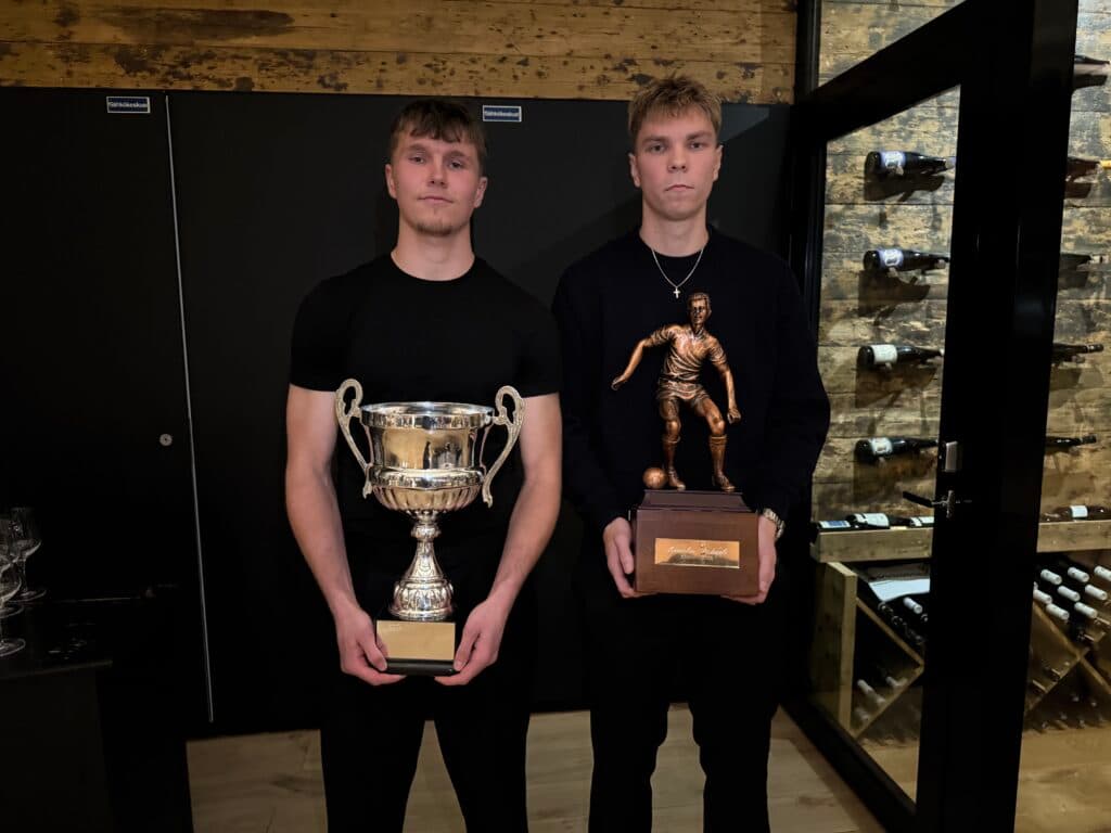 Kauden 2025 Annelin pokaalin nappasi Luka Kuittinen – Eetu Huuhtaselle Ultraboyz-pelaajan pokaali