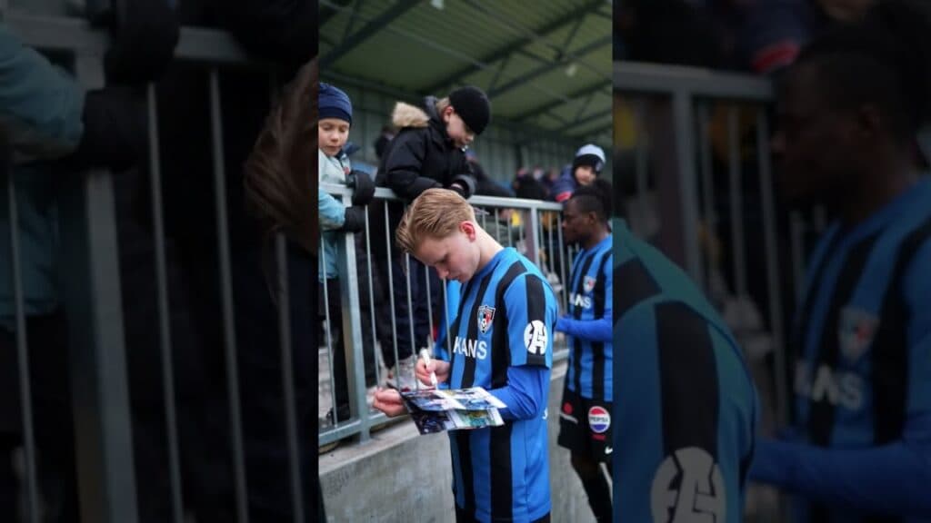 Avausottelun tulos jätti nälkää, mutta stadionin tunnelma ei jättänyt kylmäksi!