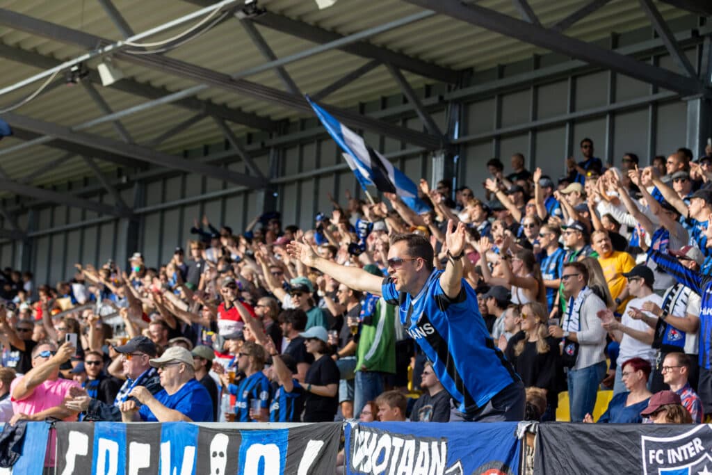 Kotistadion syttyy kovaan pistetaistoon taas sunnuntaina – tutustu katsojainfoon