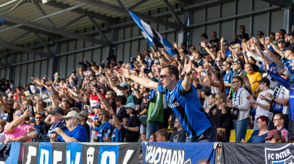 Kotistadion syttyy kovaan pistetaistoon taas sunnuntaina – tutustu katsojainfoon